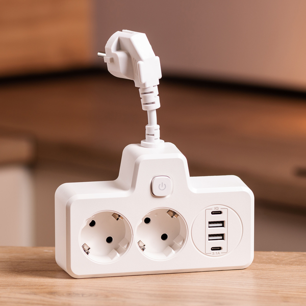 Мережевий фільтр на 2 євро розетки з 2 USB та 2 Type-C білий HP-5-17 HP-5-17 фото